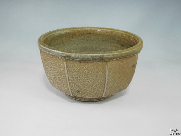 Micki Scholessingk - Cut sided bowl I