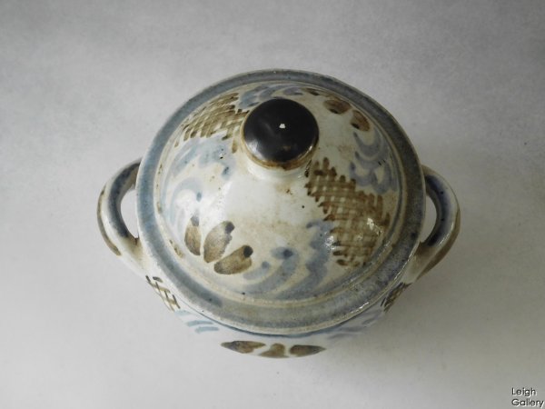 Seth Cardew - Lidded pot with handles