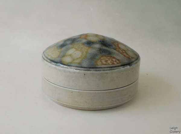 Jane Hamlyn - Lidded pot